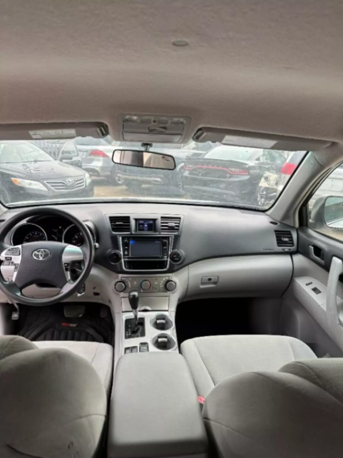 interiorFront