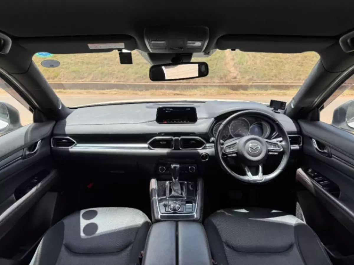 interiorFront