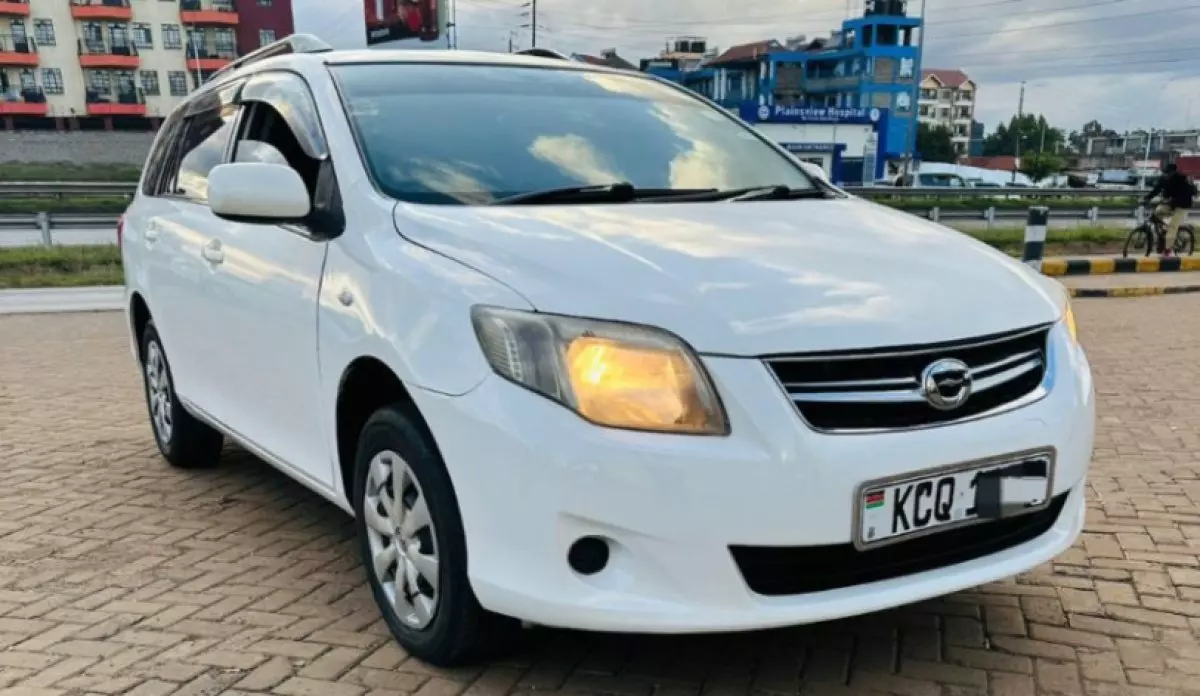 Toyota Fielder  - 2012