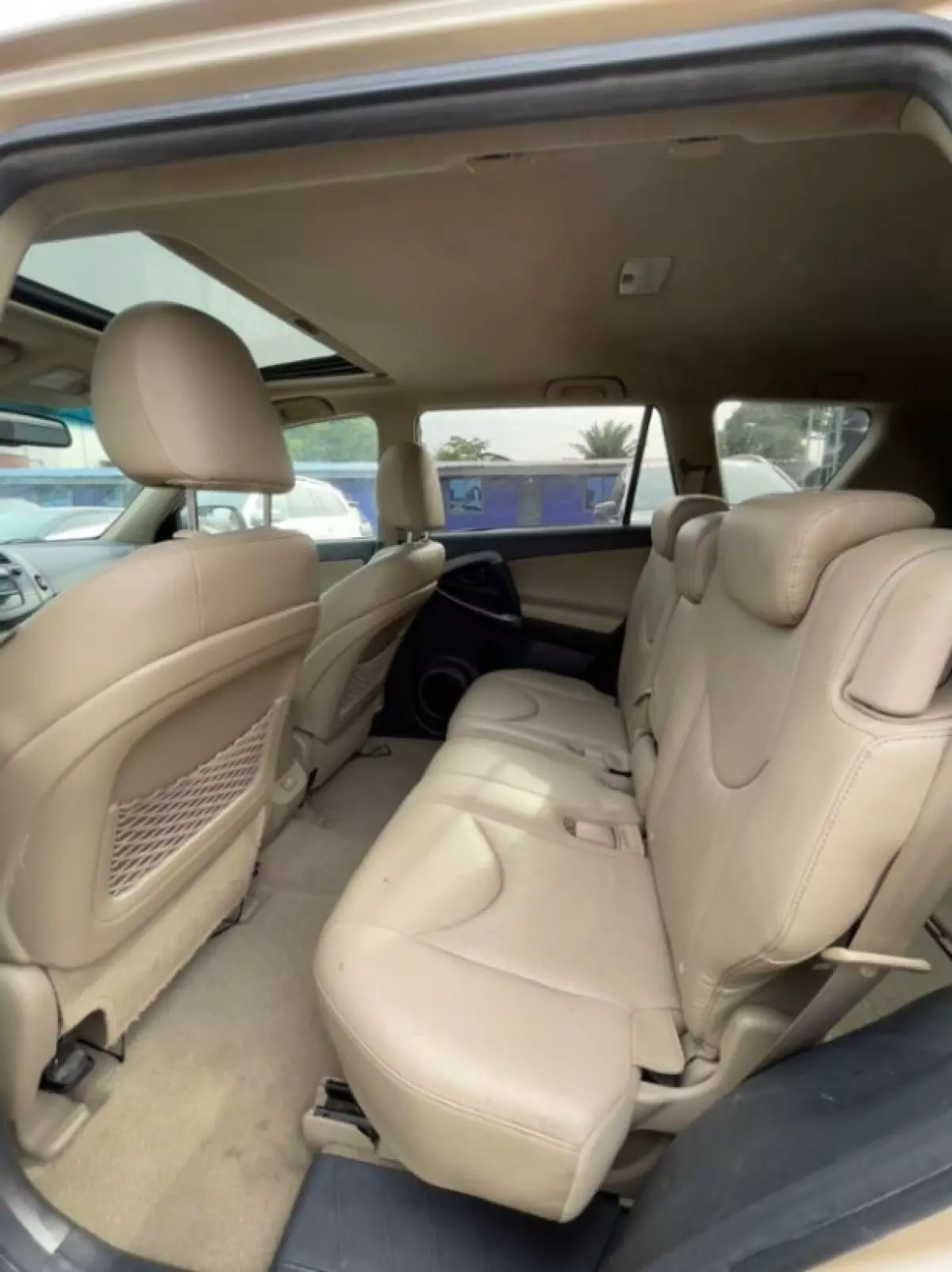 interiorBack