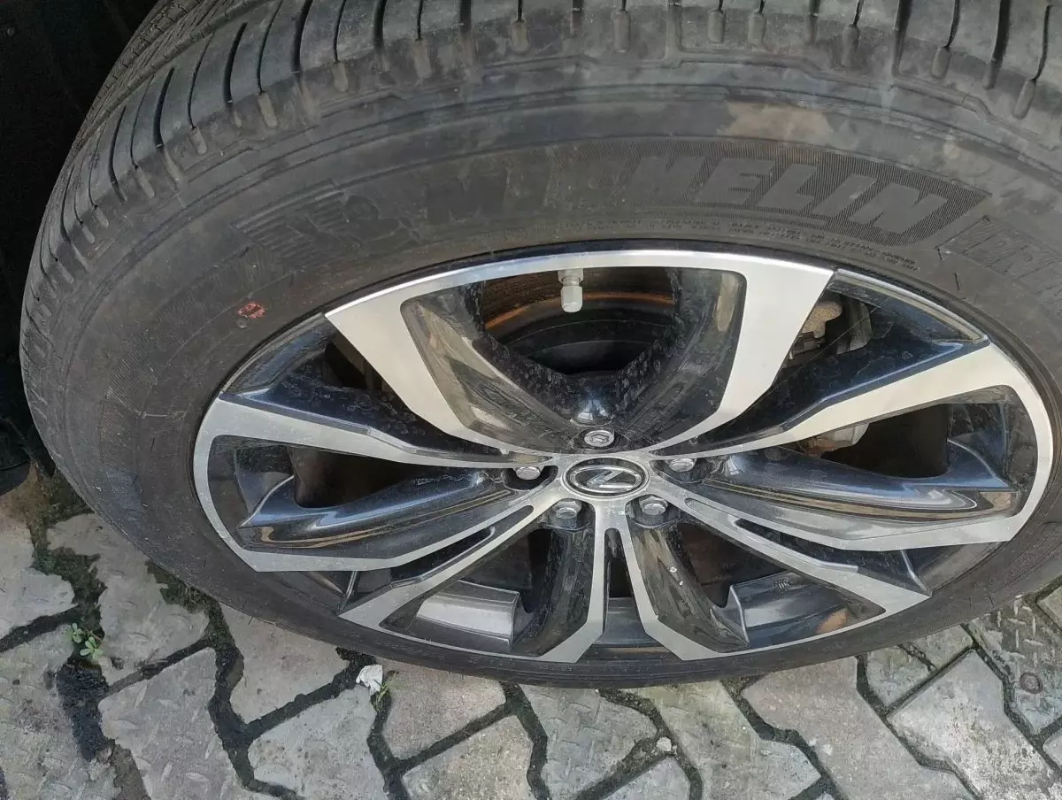 tyre2