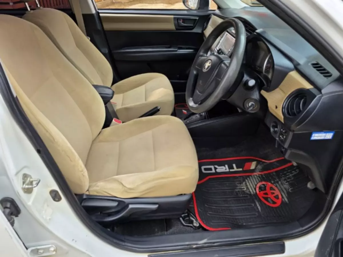 interiorFront