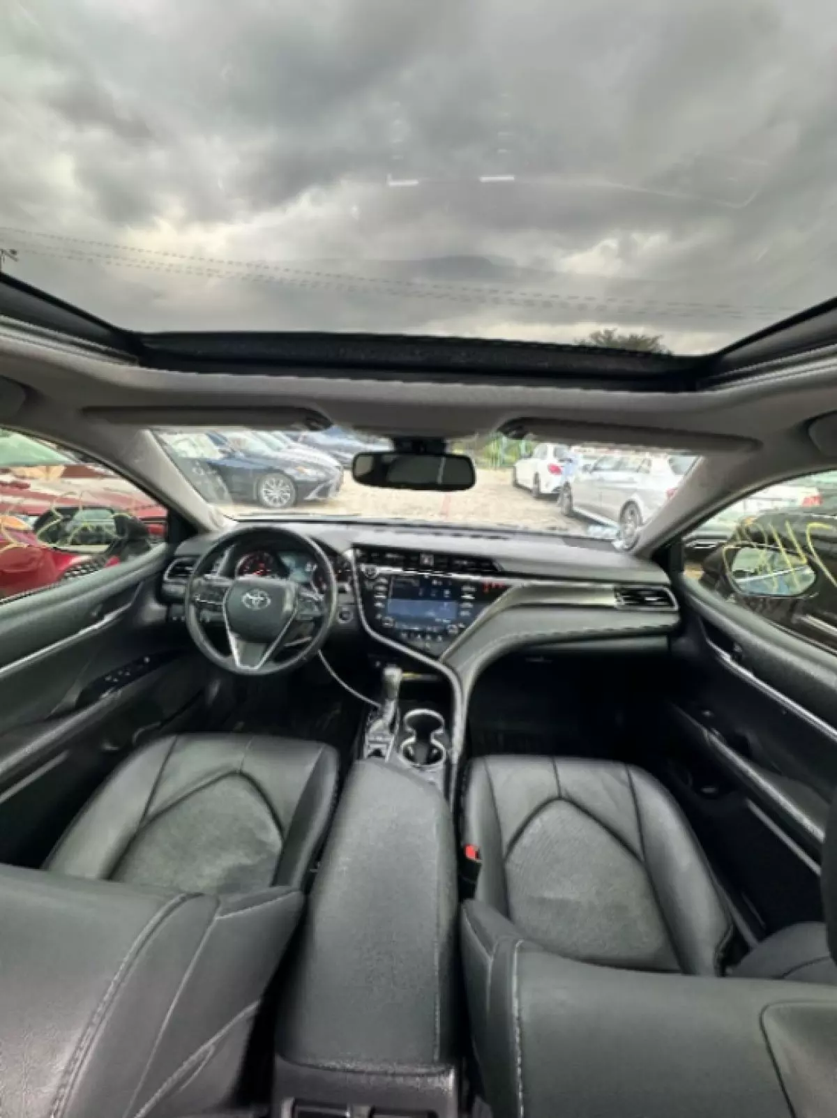 interiorFront