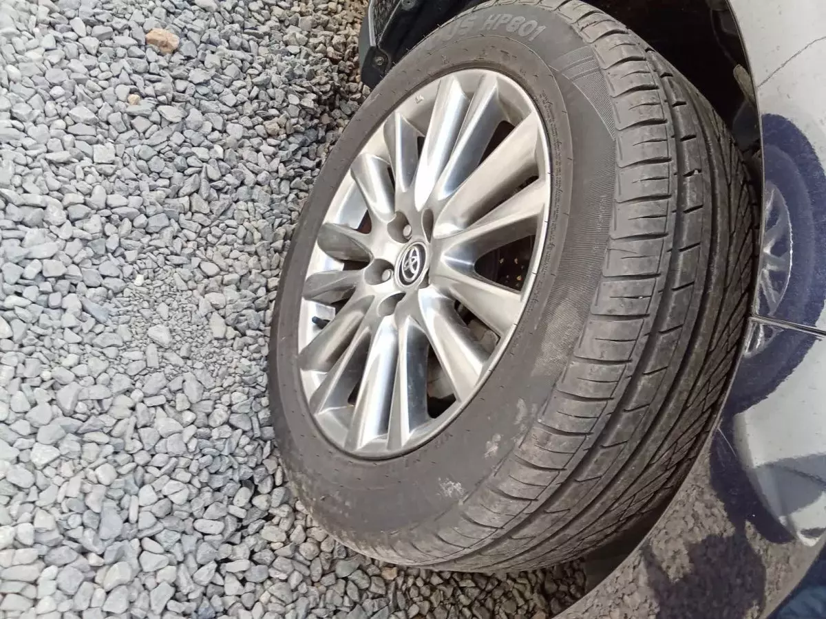 tyre2
