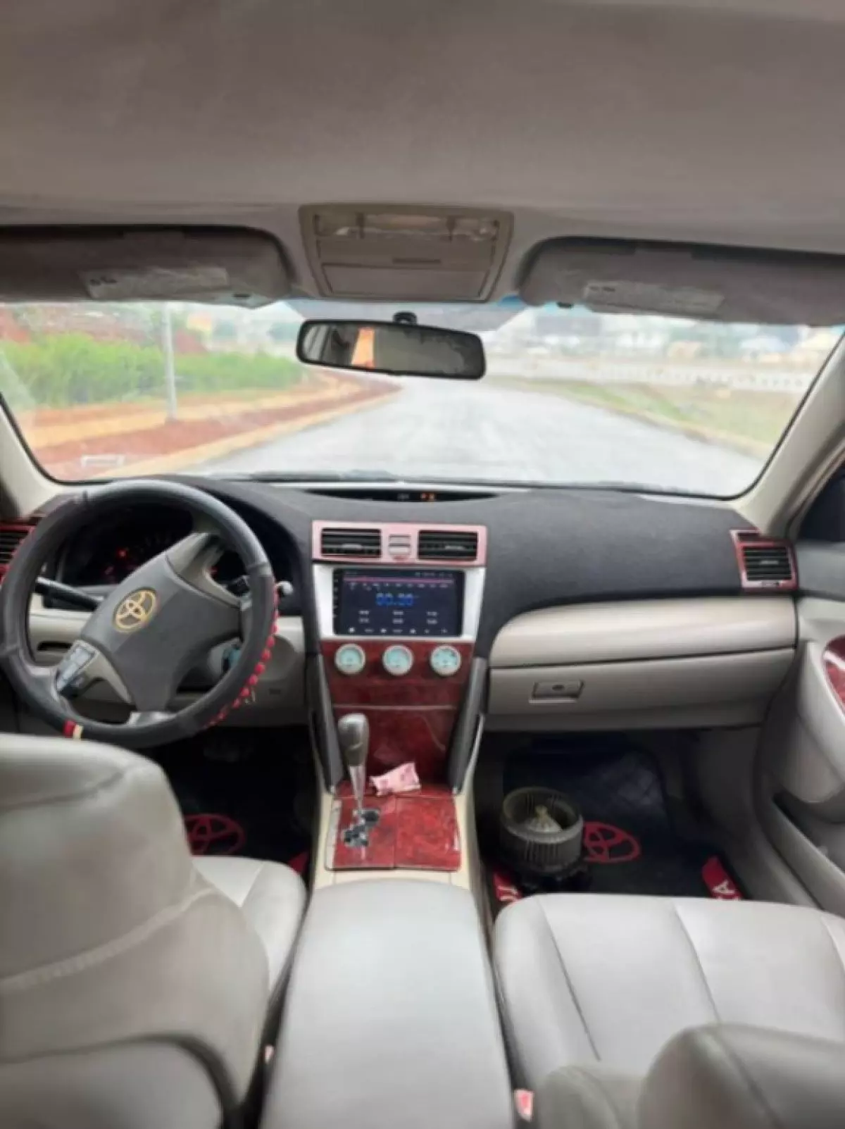 interiorFront