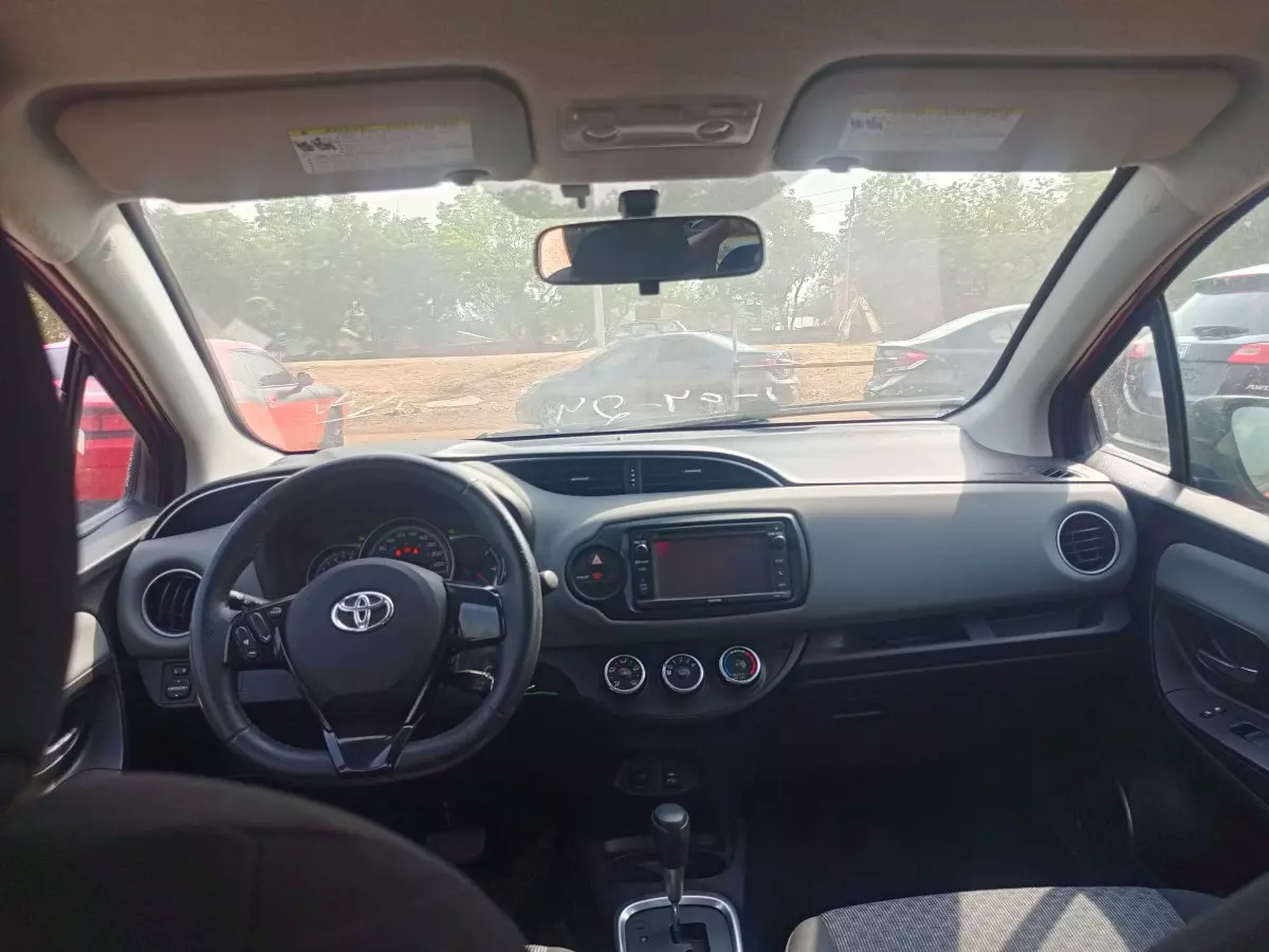 interiorFront