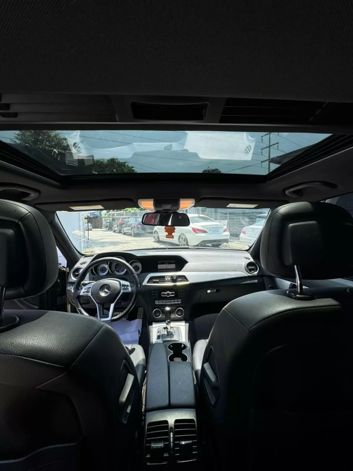 interiorFront