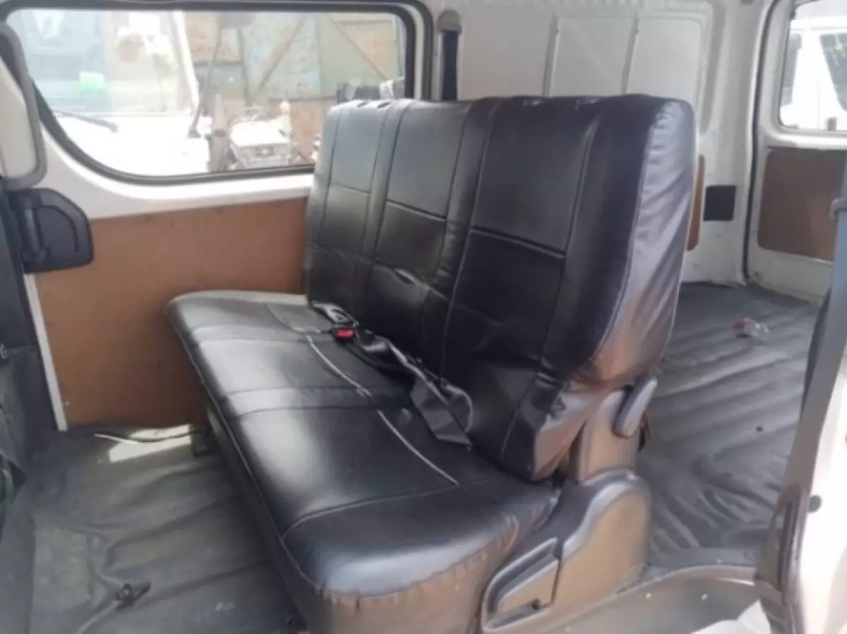 interiorBack