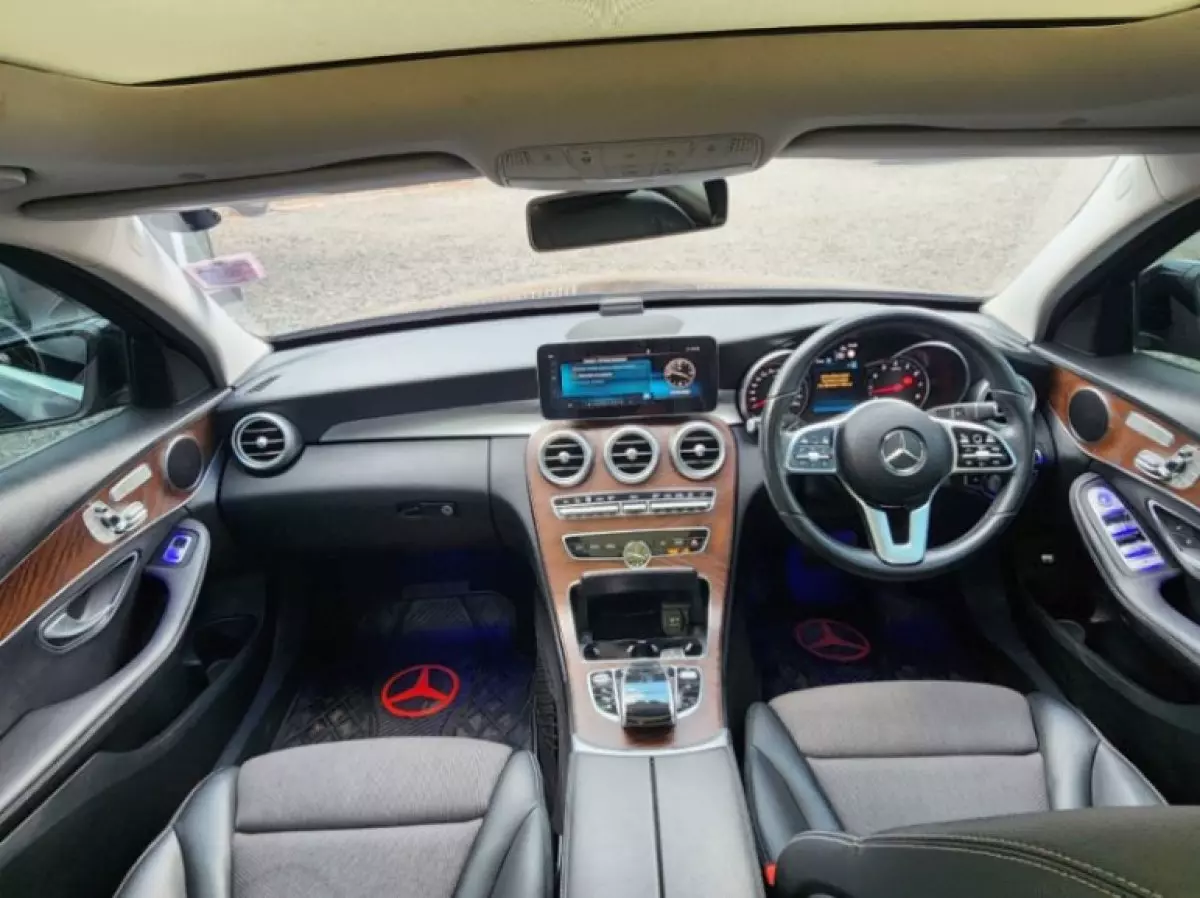 interiorFront