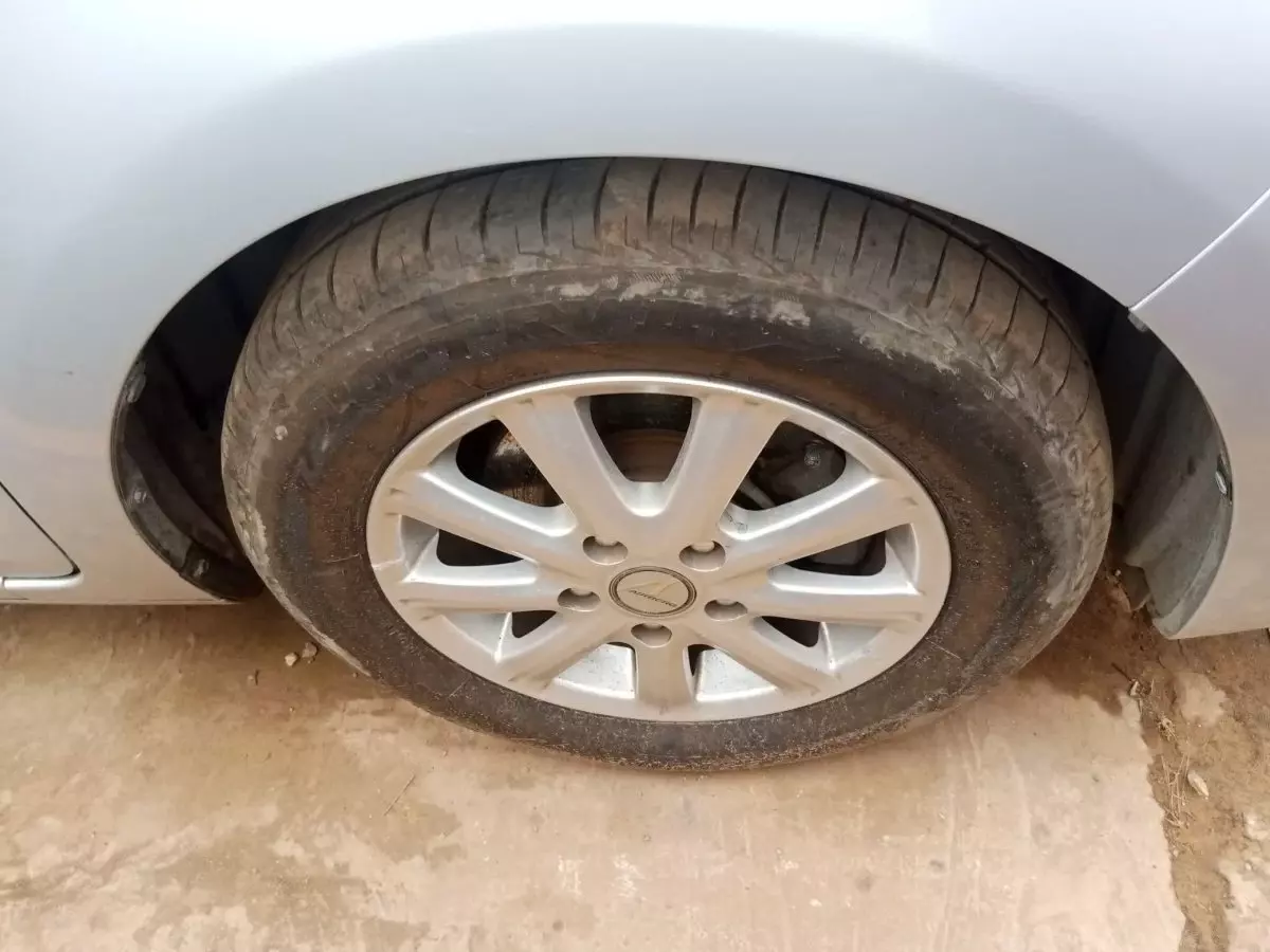 tyre1