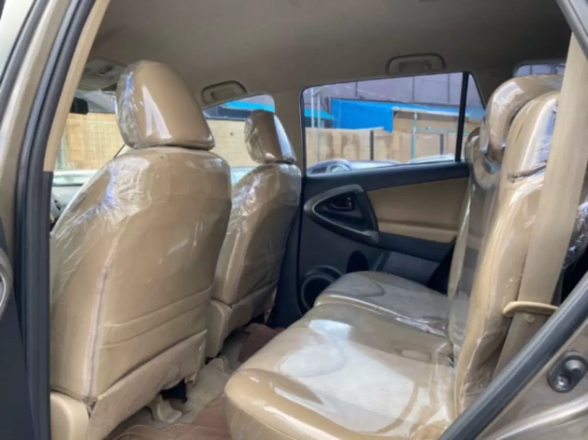 interiorBack