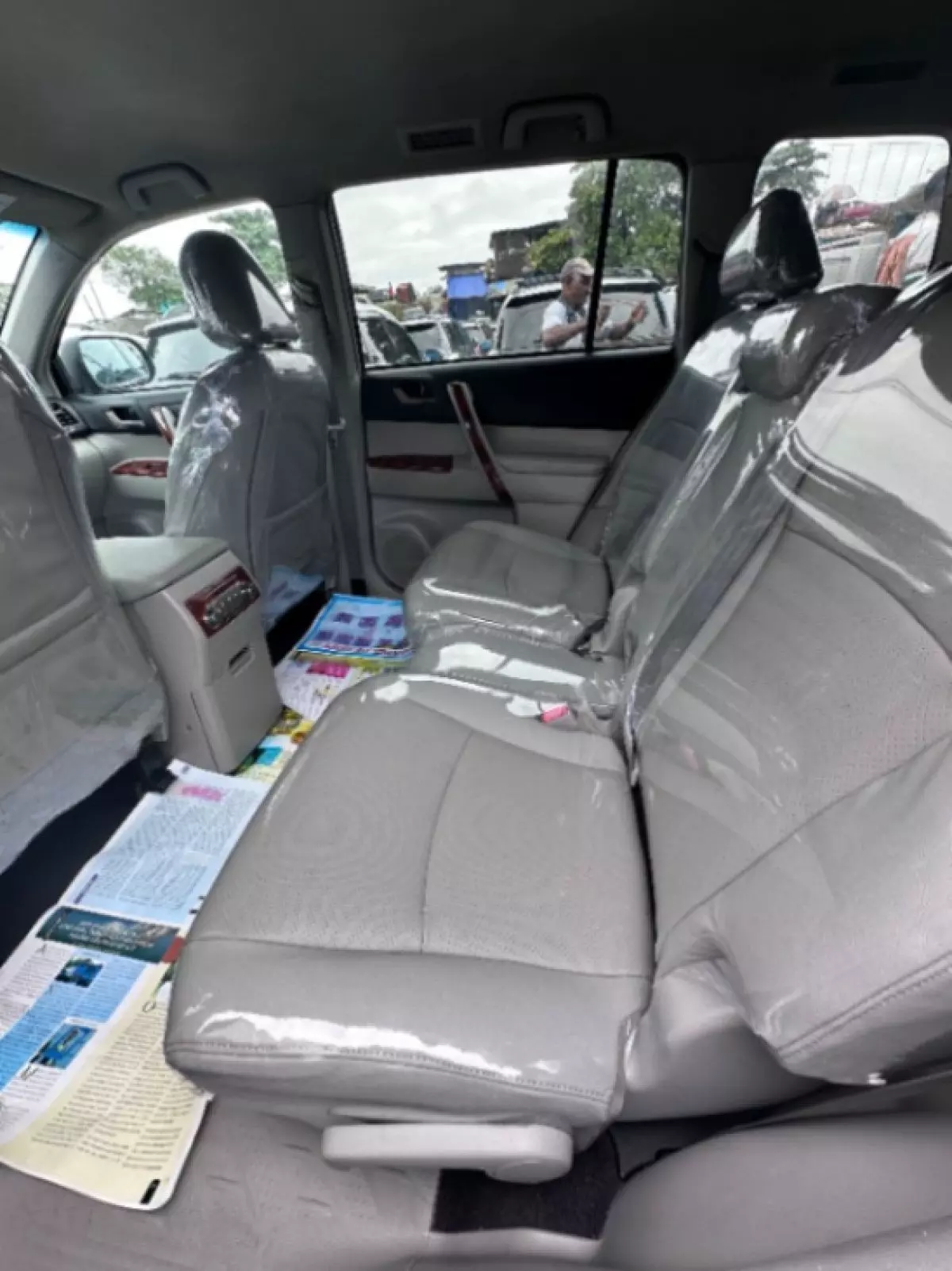 interiorBack