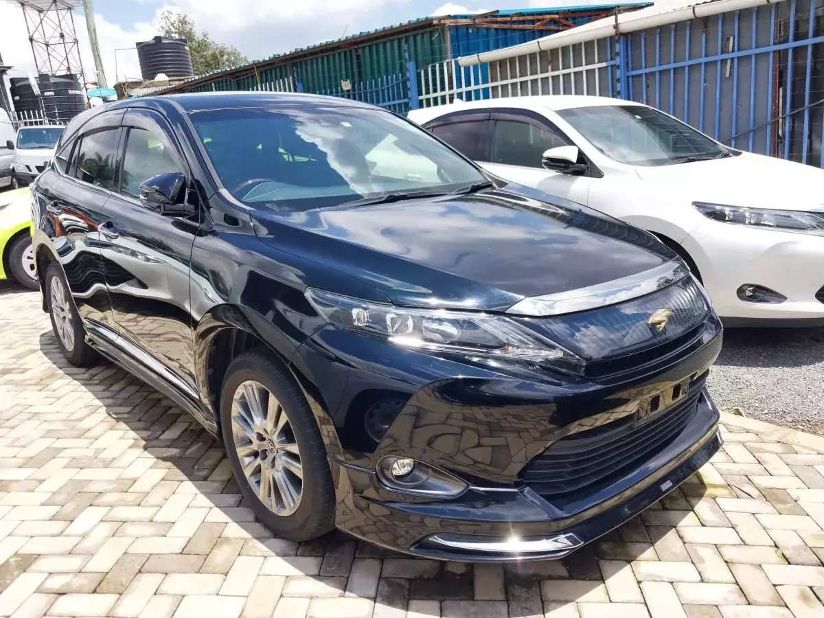 Toyota Harrier - 2016