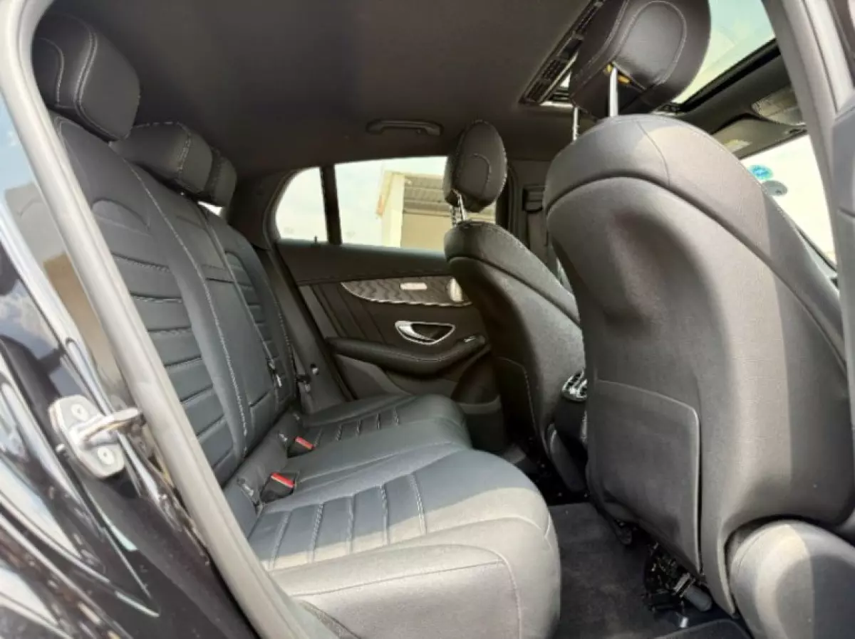 interiorBack