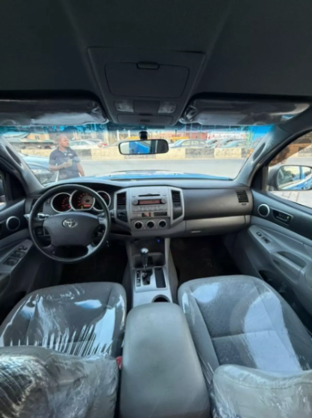interiorFront