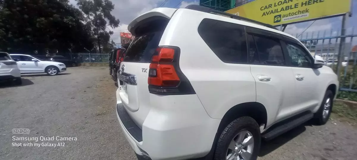 car Right Back