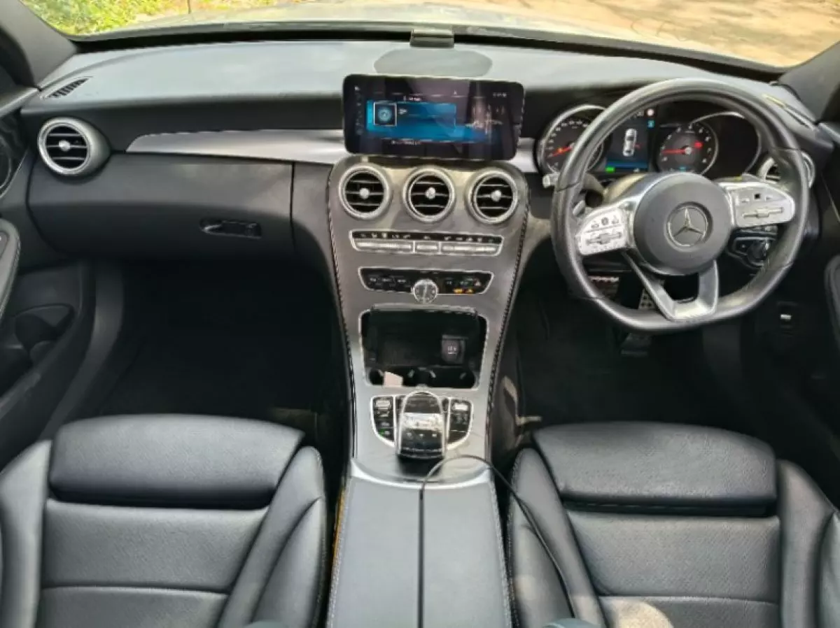 interiorFront