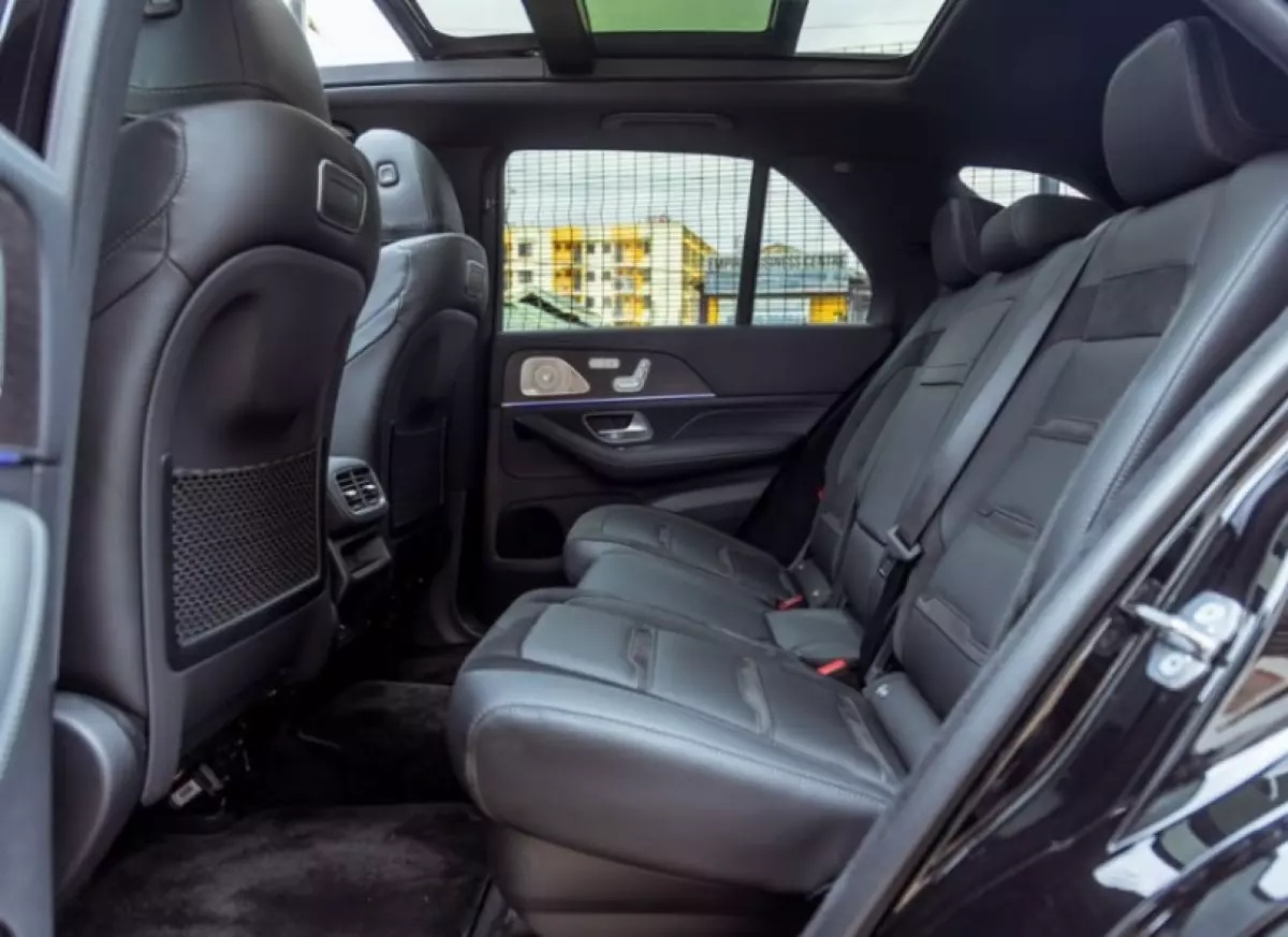 interiorBack