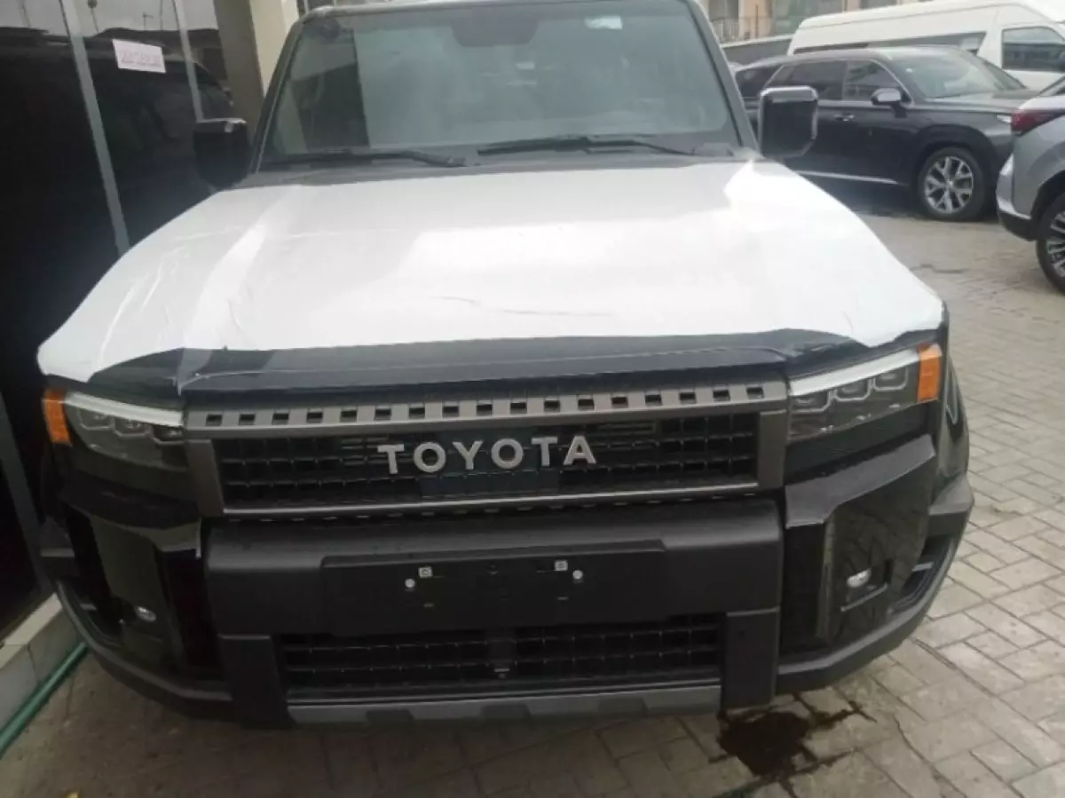 Toyota Landcruiser Prado - 2024