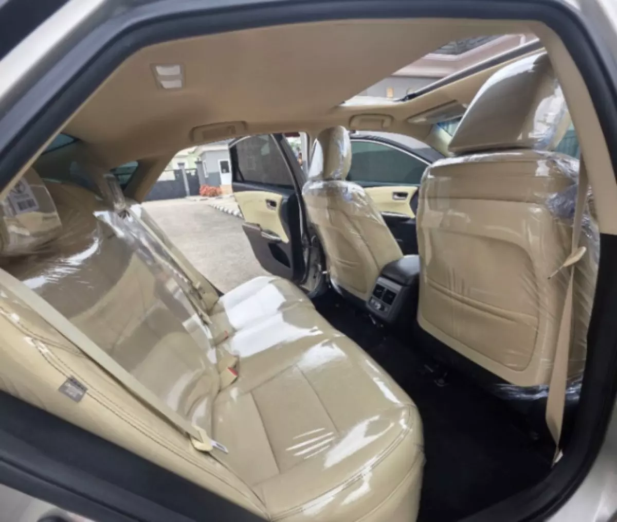 interiorBack