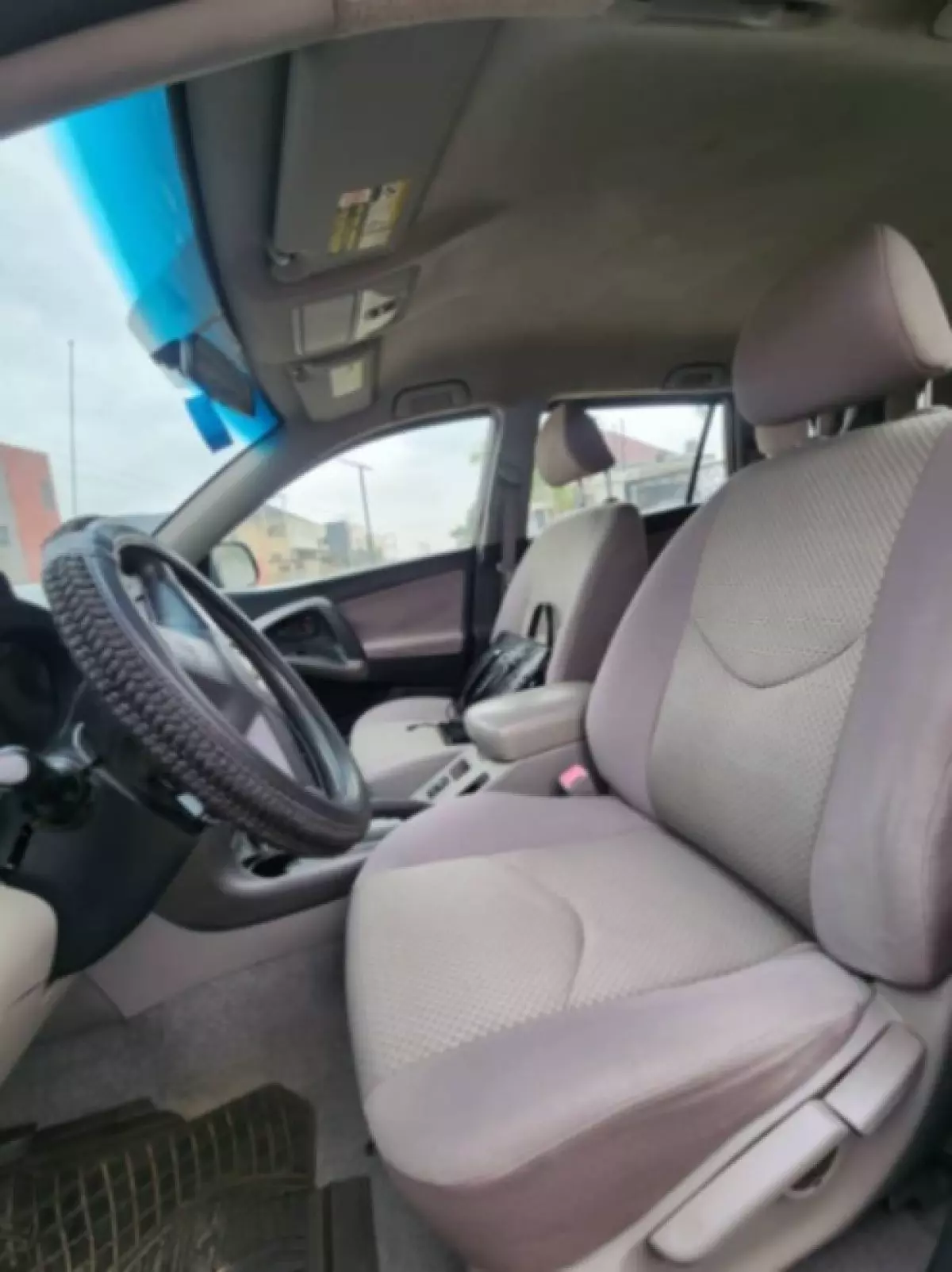 interiorFront