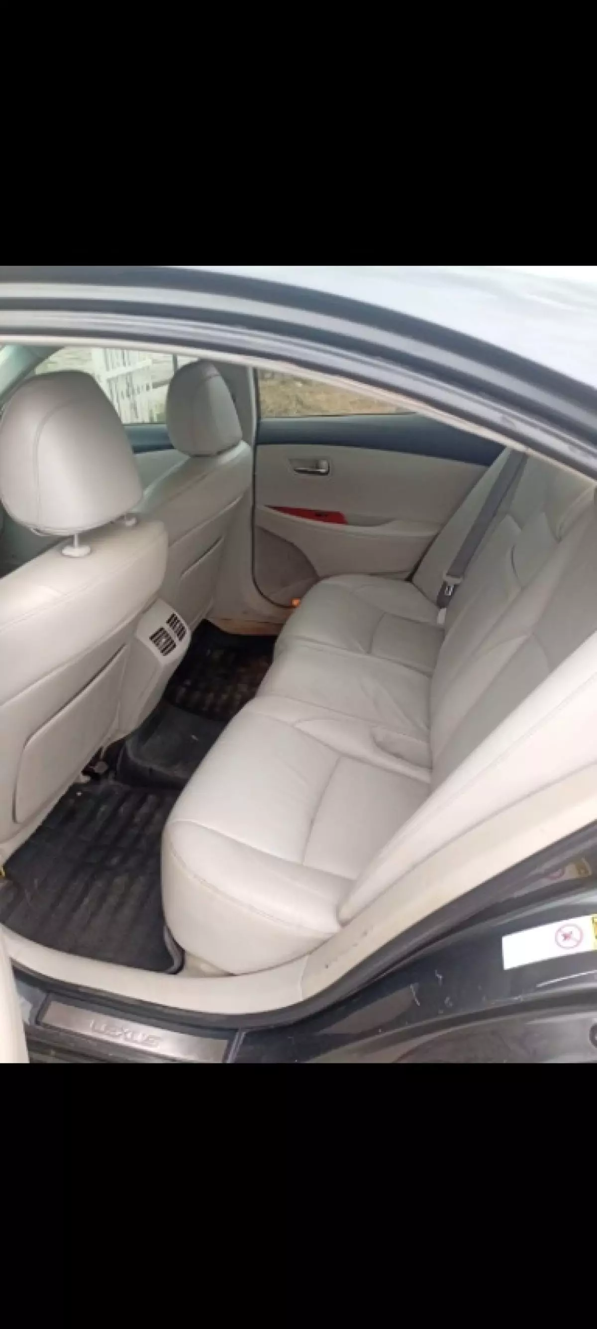 interiorBack