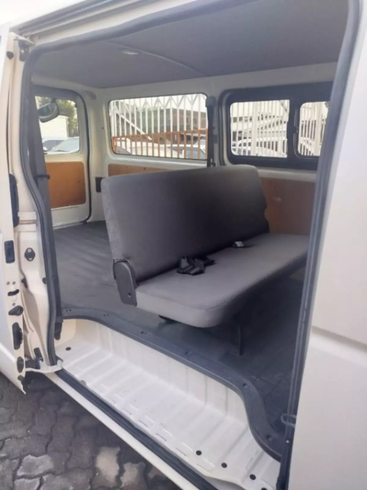 interiorBack