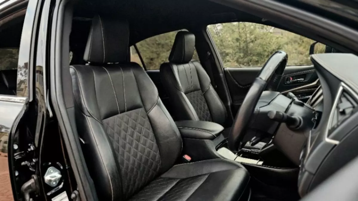 interiorFront