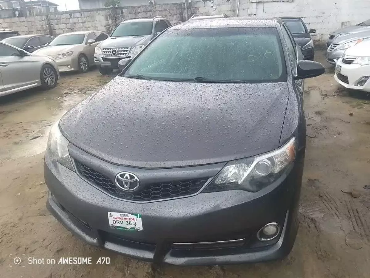 Toyota Camry - 2014