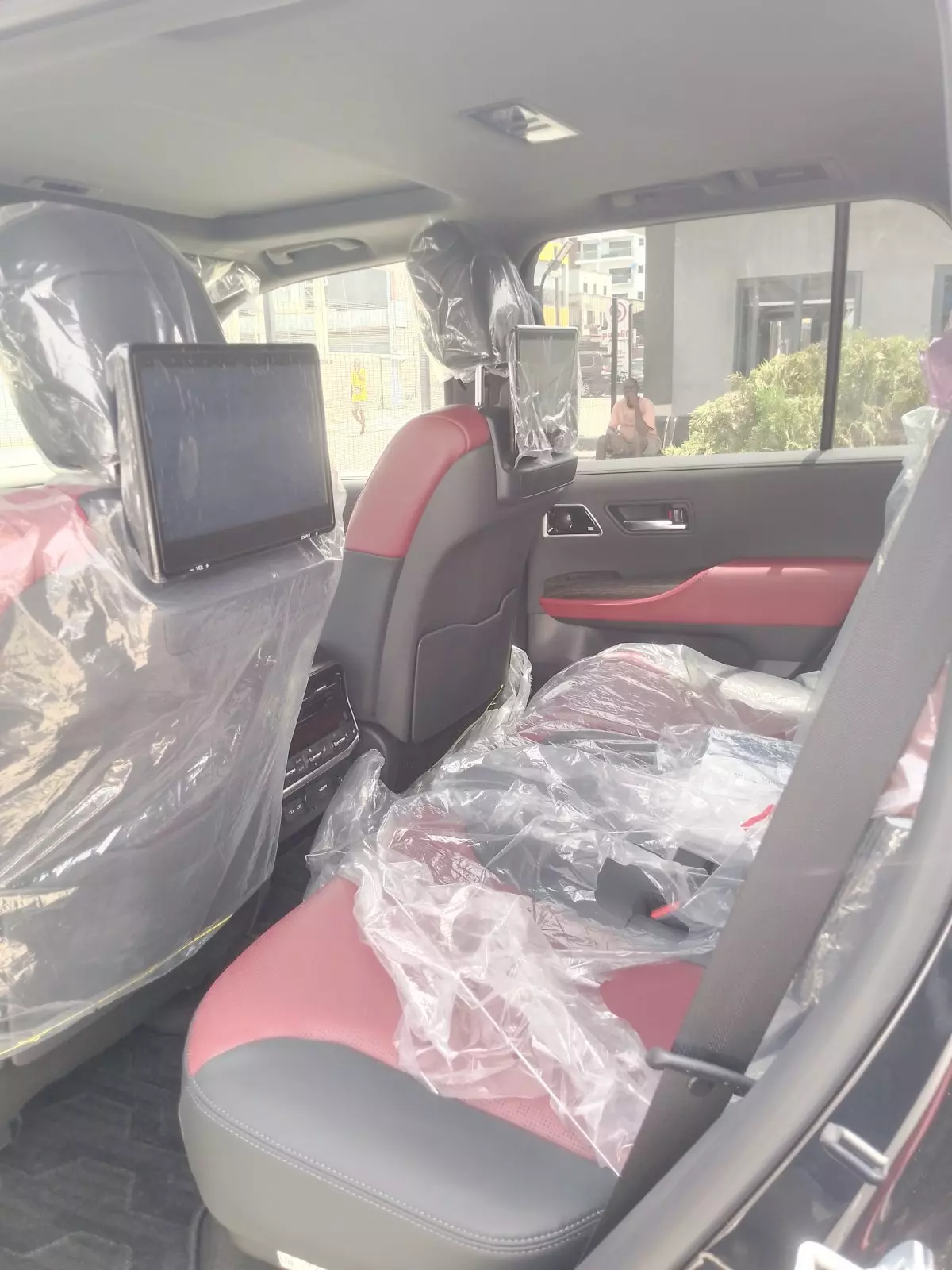 interiorBack
