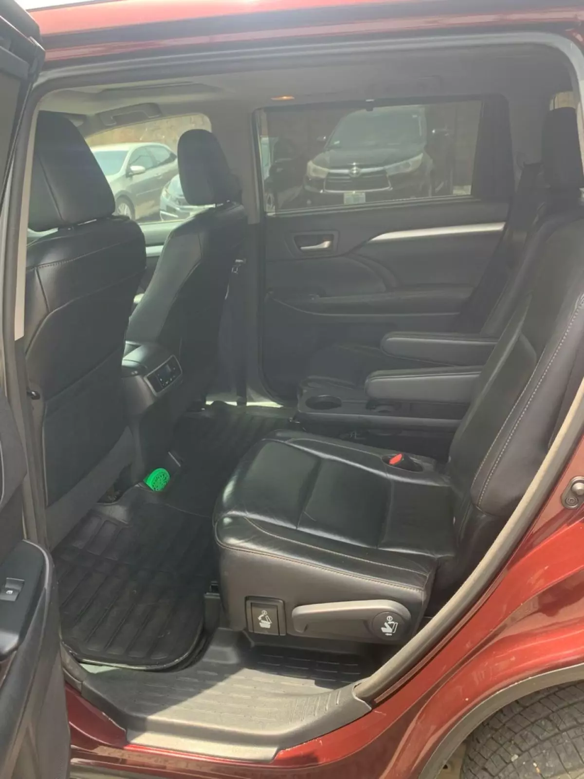 interiorBack