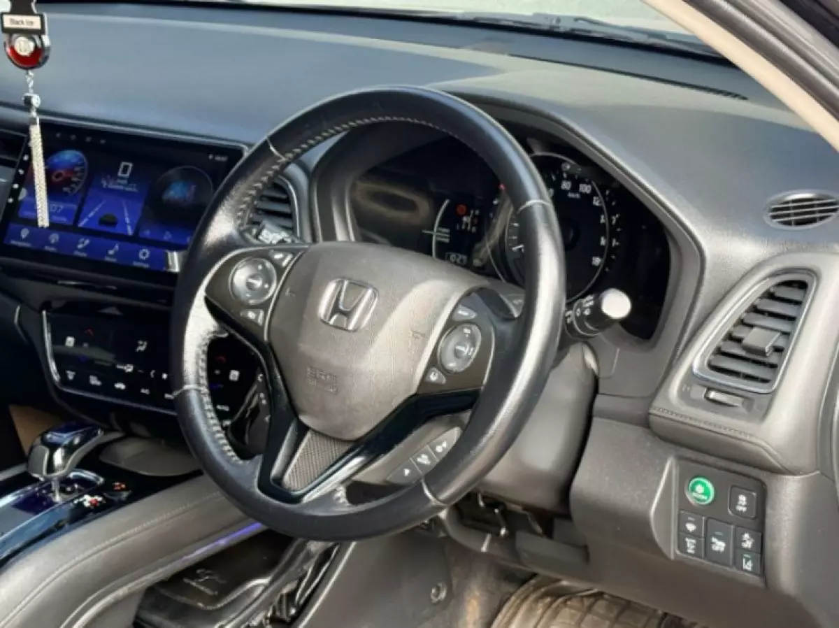interiorFront
