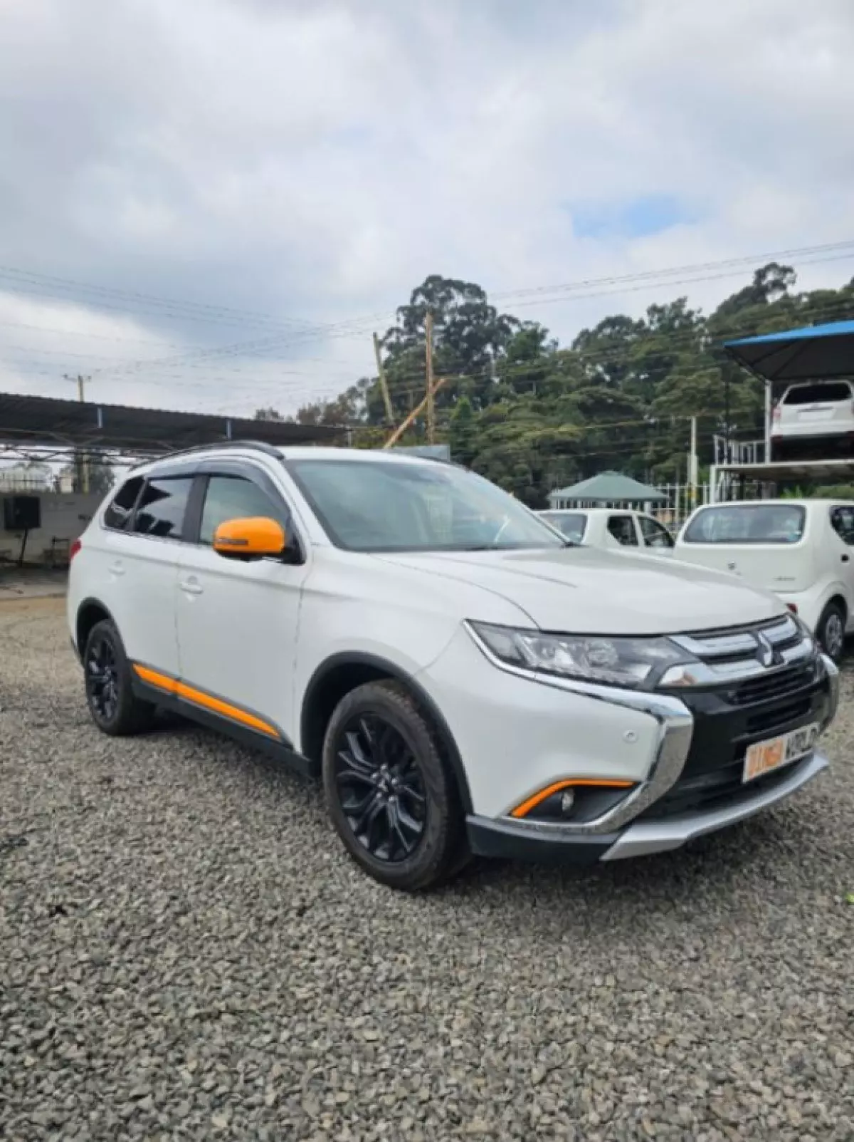 Mitsubishi OUTLANDER - 2018