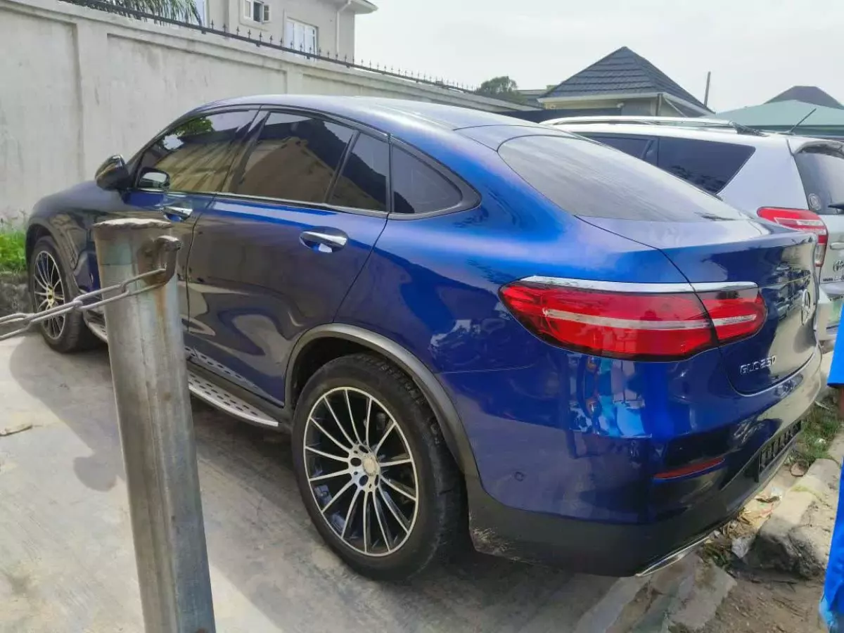 car Back