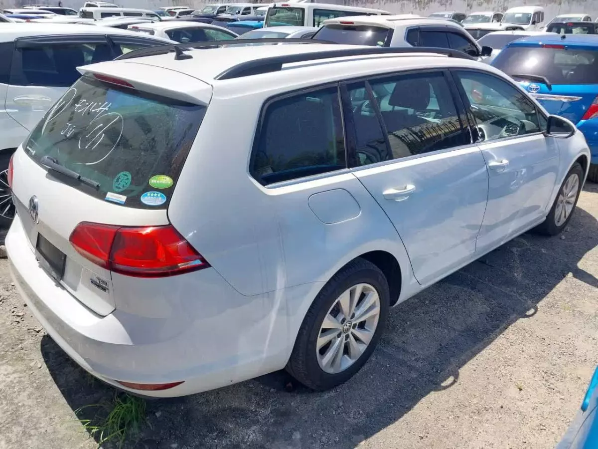 car Right Back