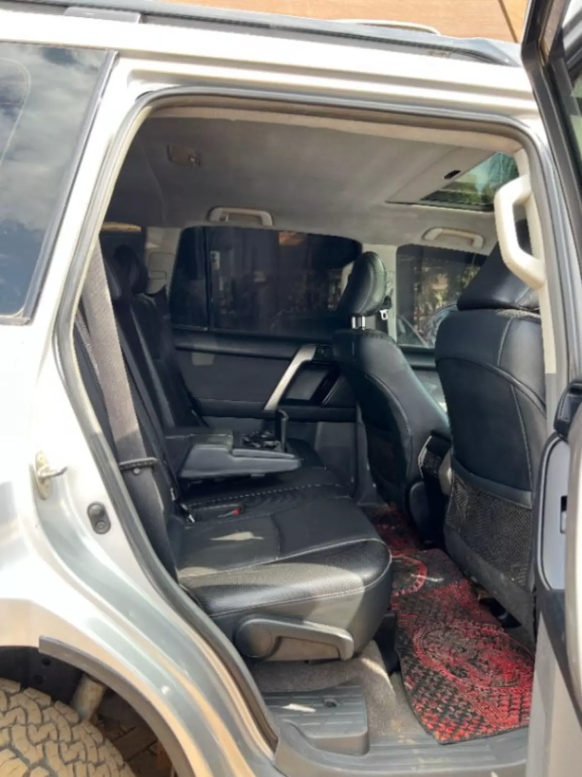 interiorBack