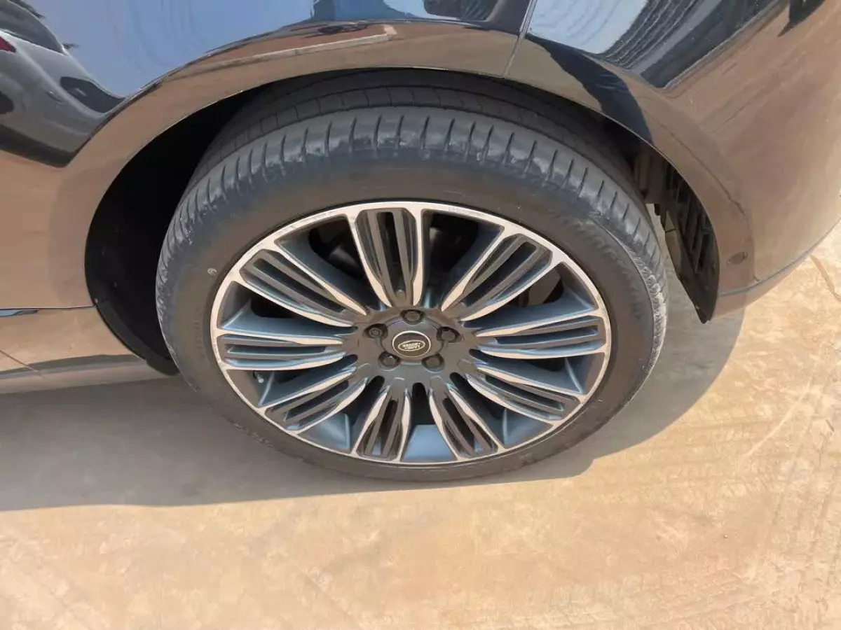 tyre1