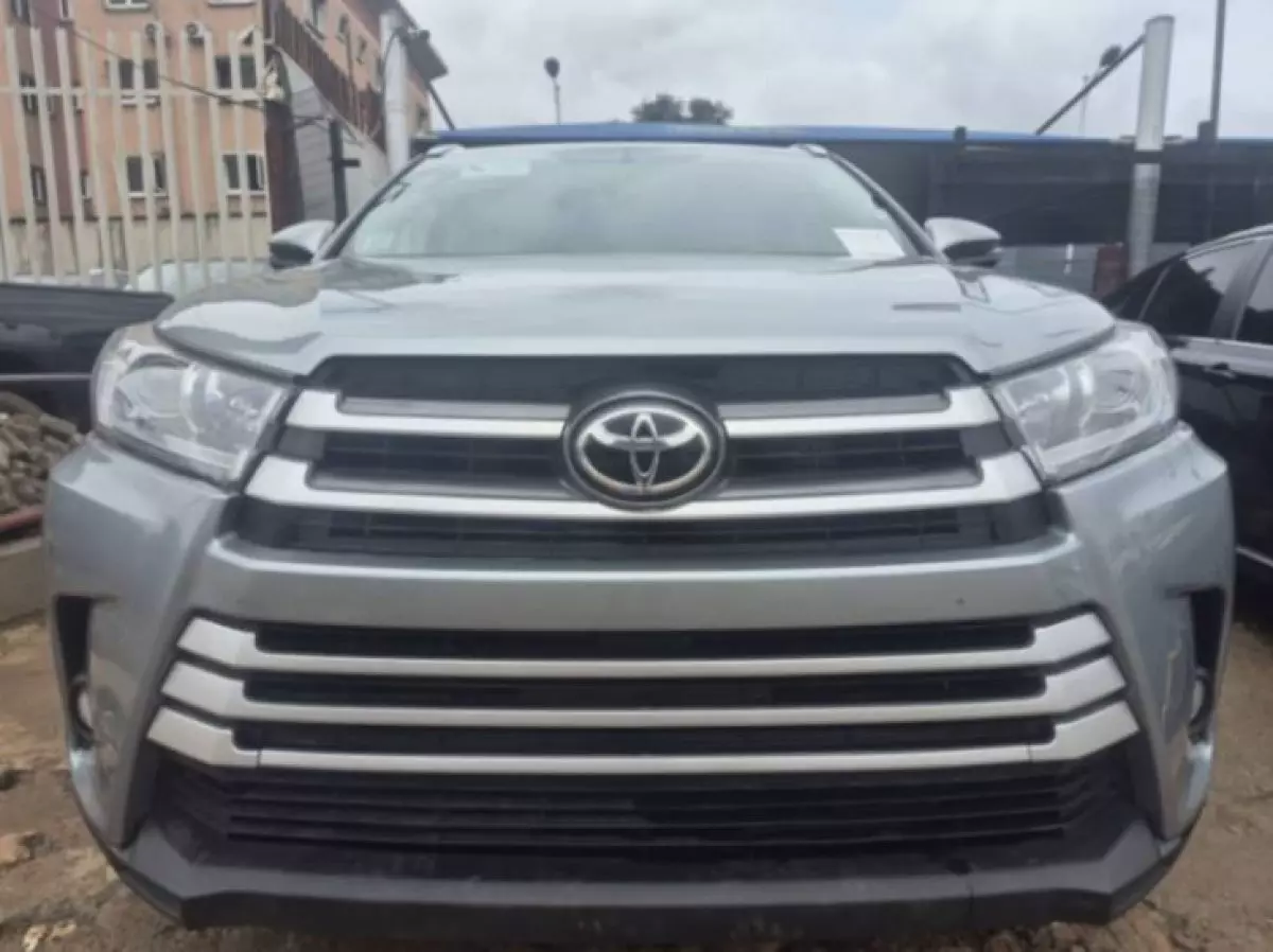 Toyota Highlander - 2015
