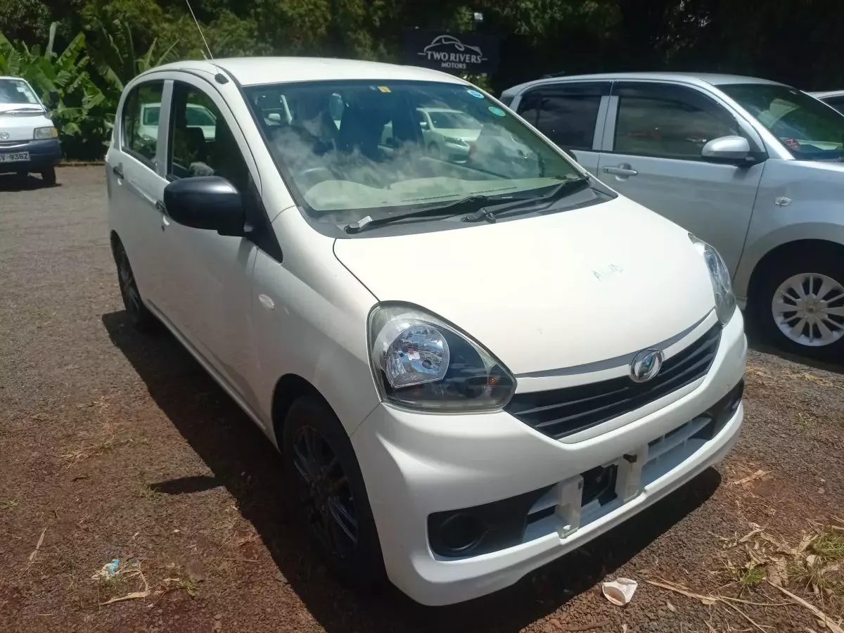 Daihatsu Mira  - 2017