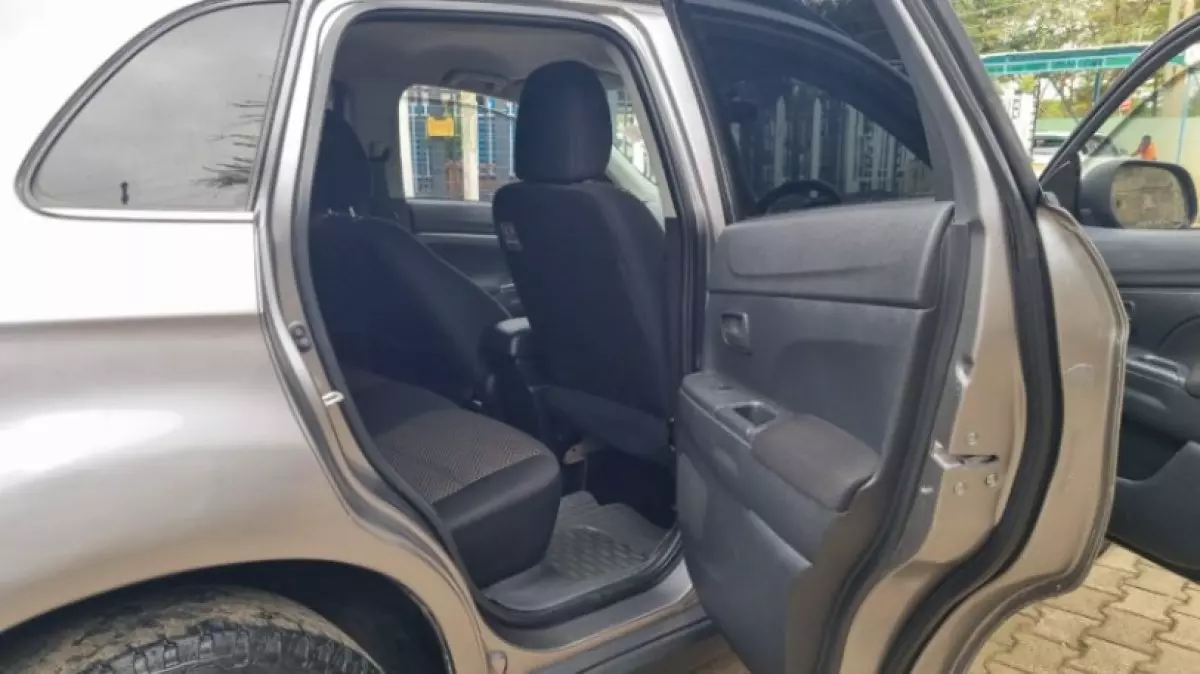 interiorBack