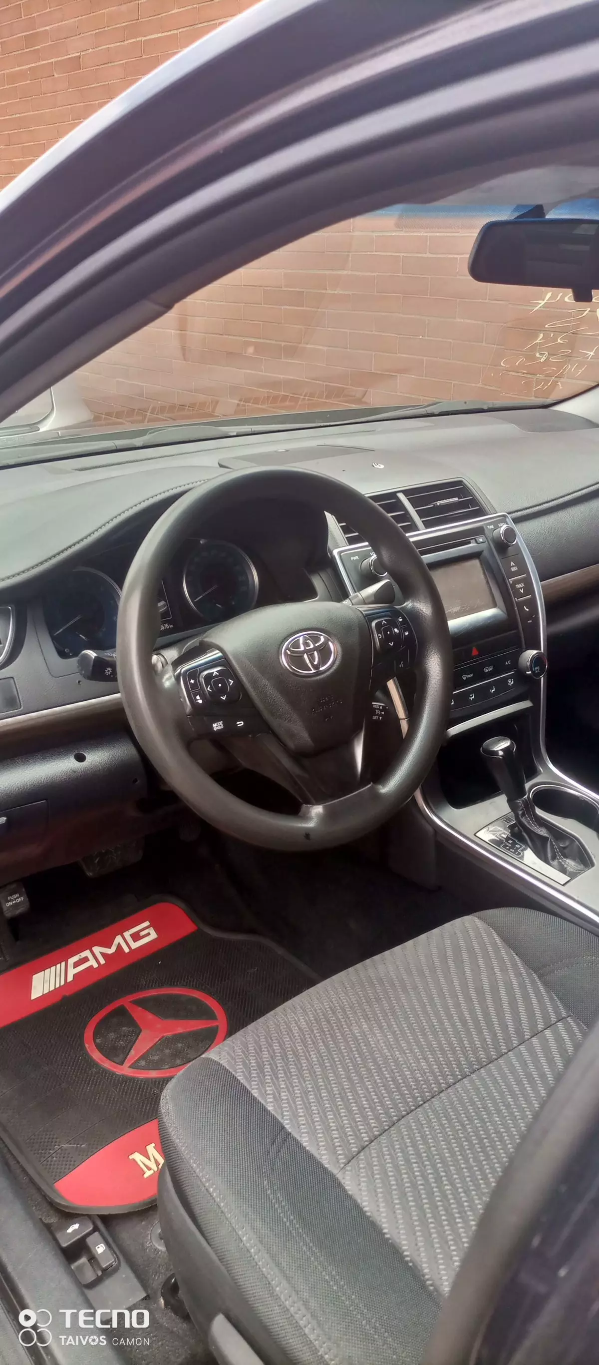 interiorFront