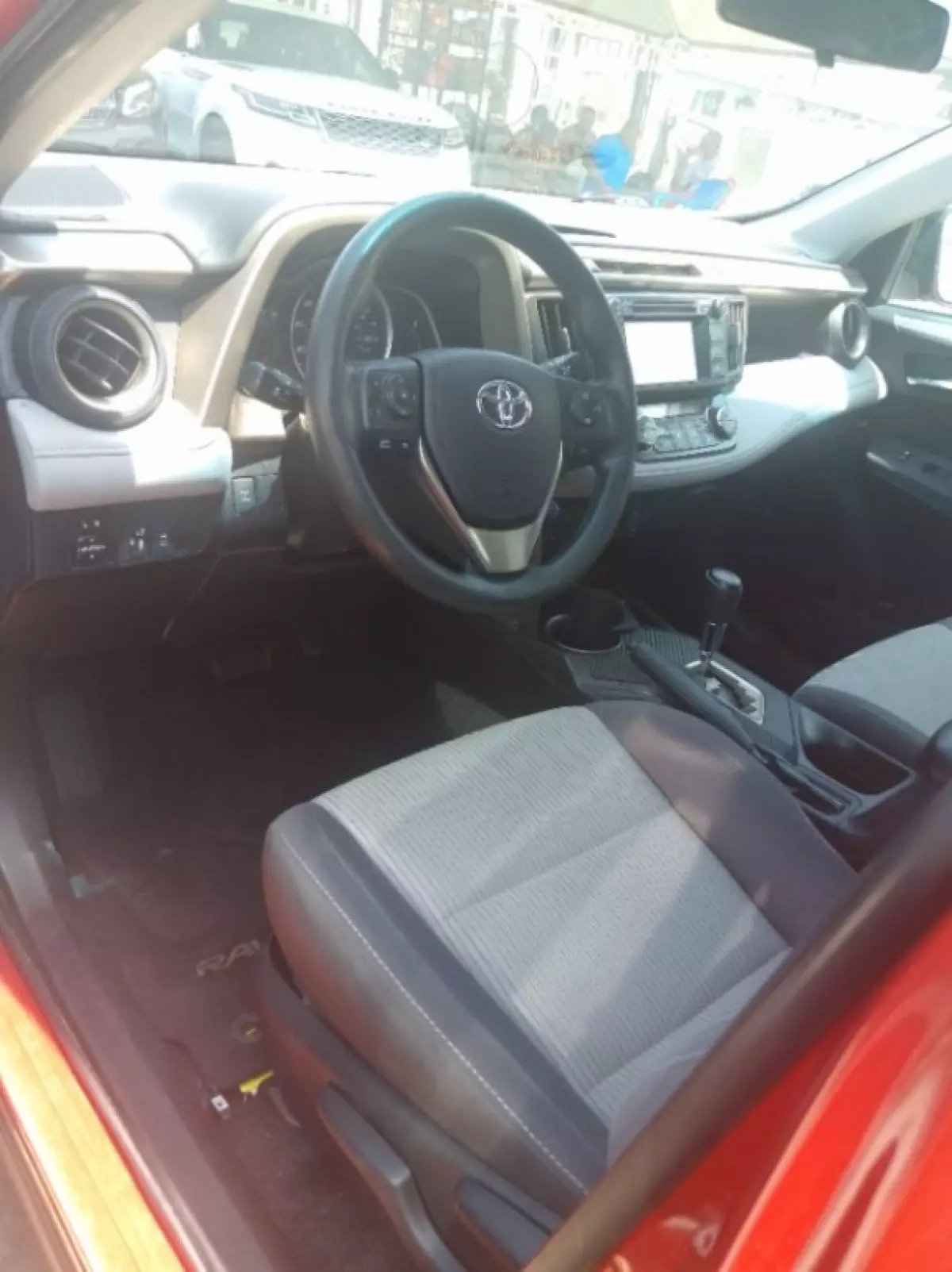 interiorFront