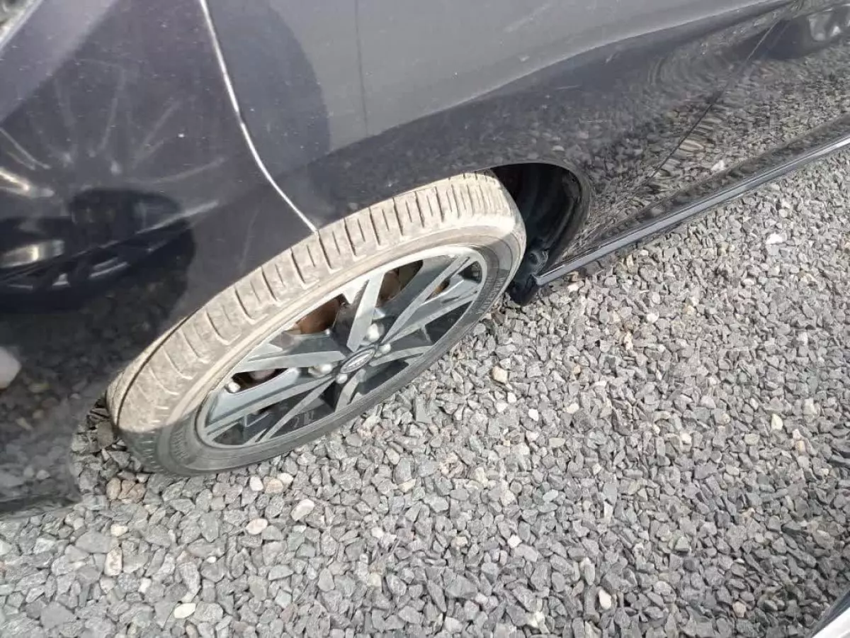 tyre1