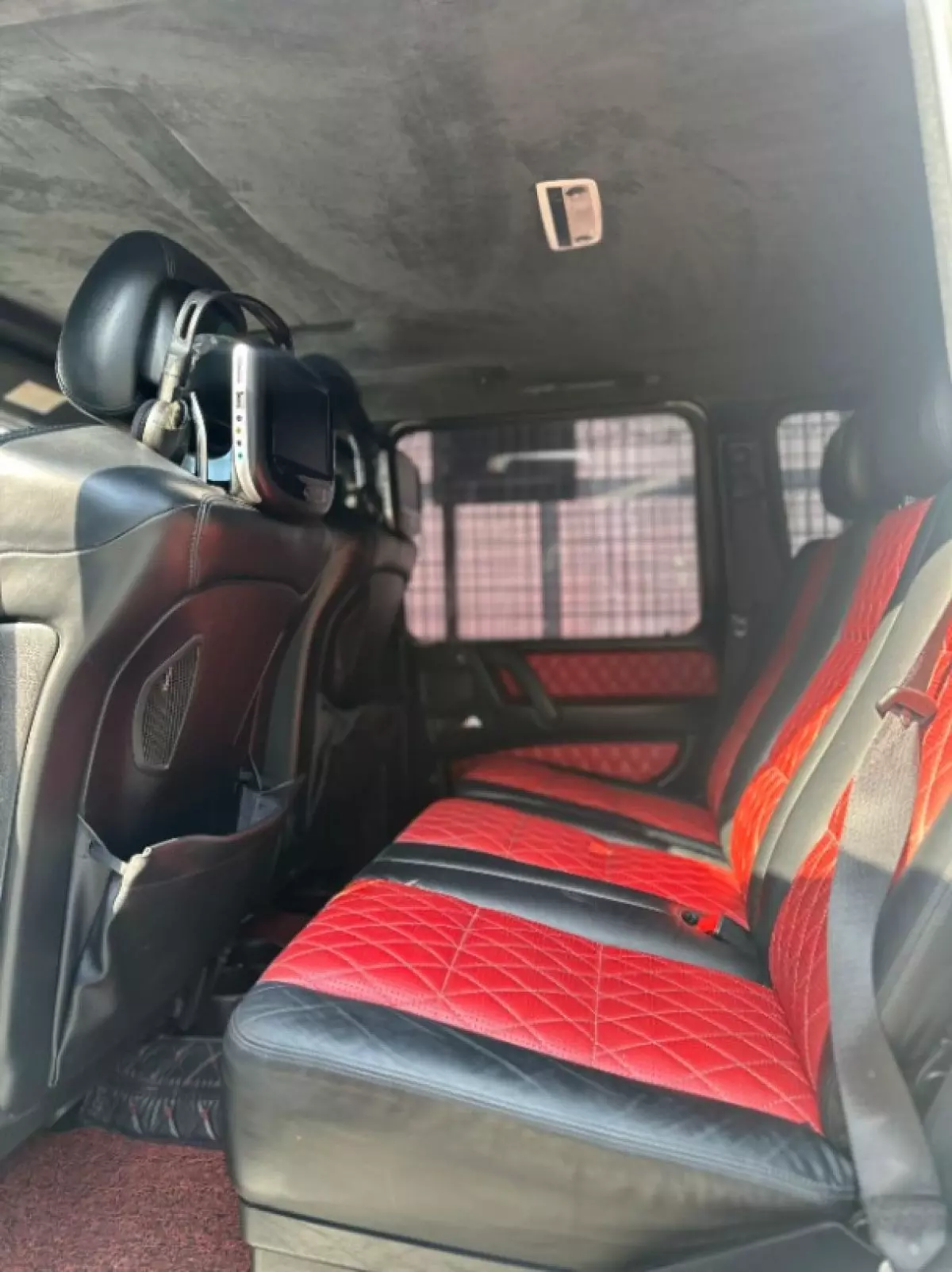 interiorBack