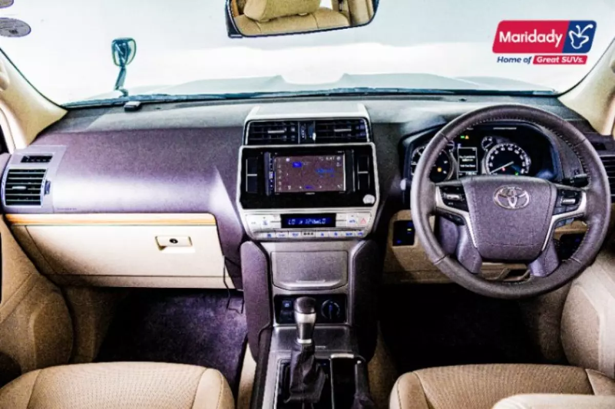 interiorFront