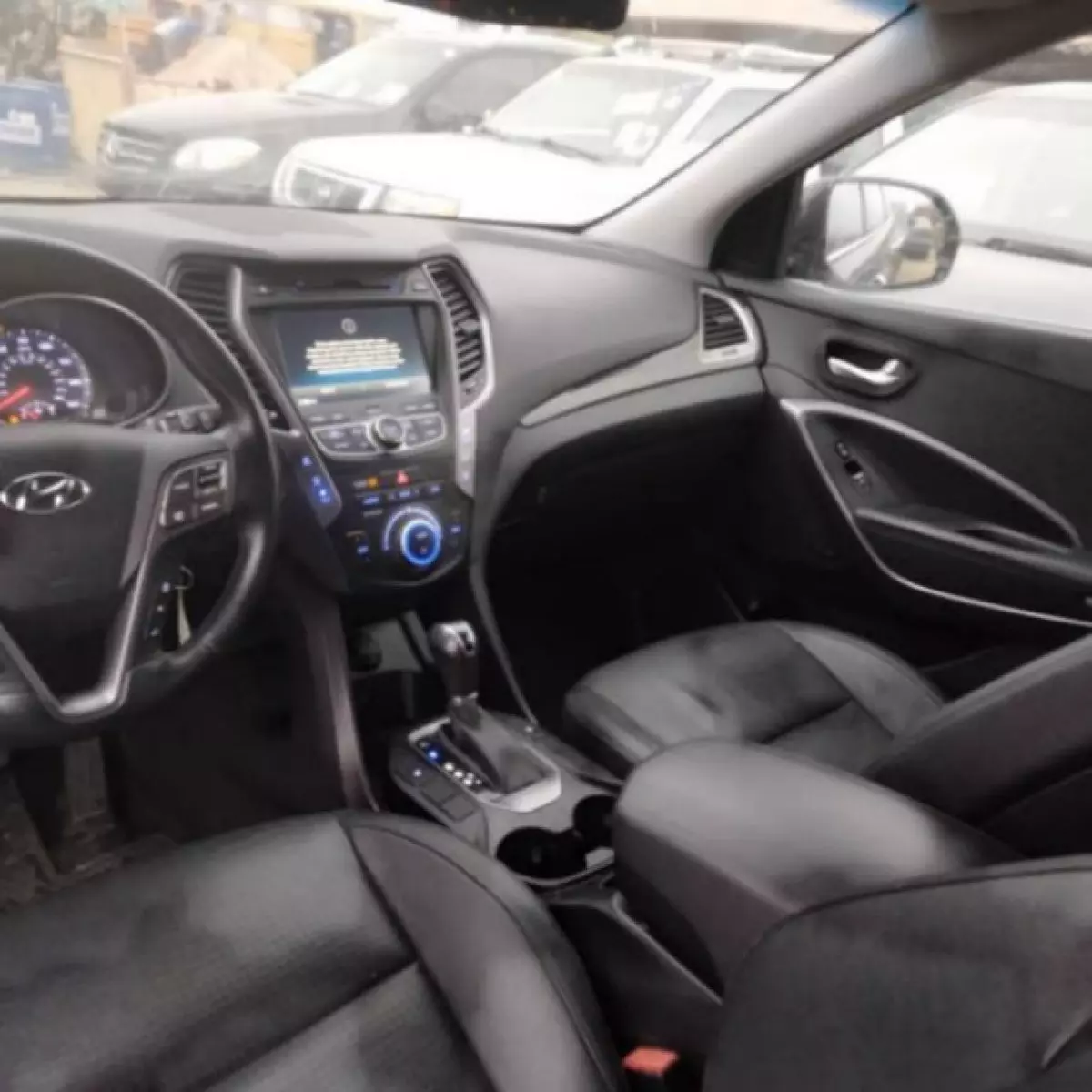 interiorFront