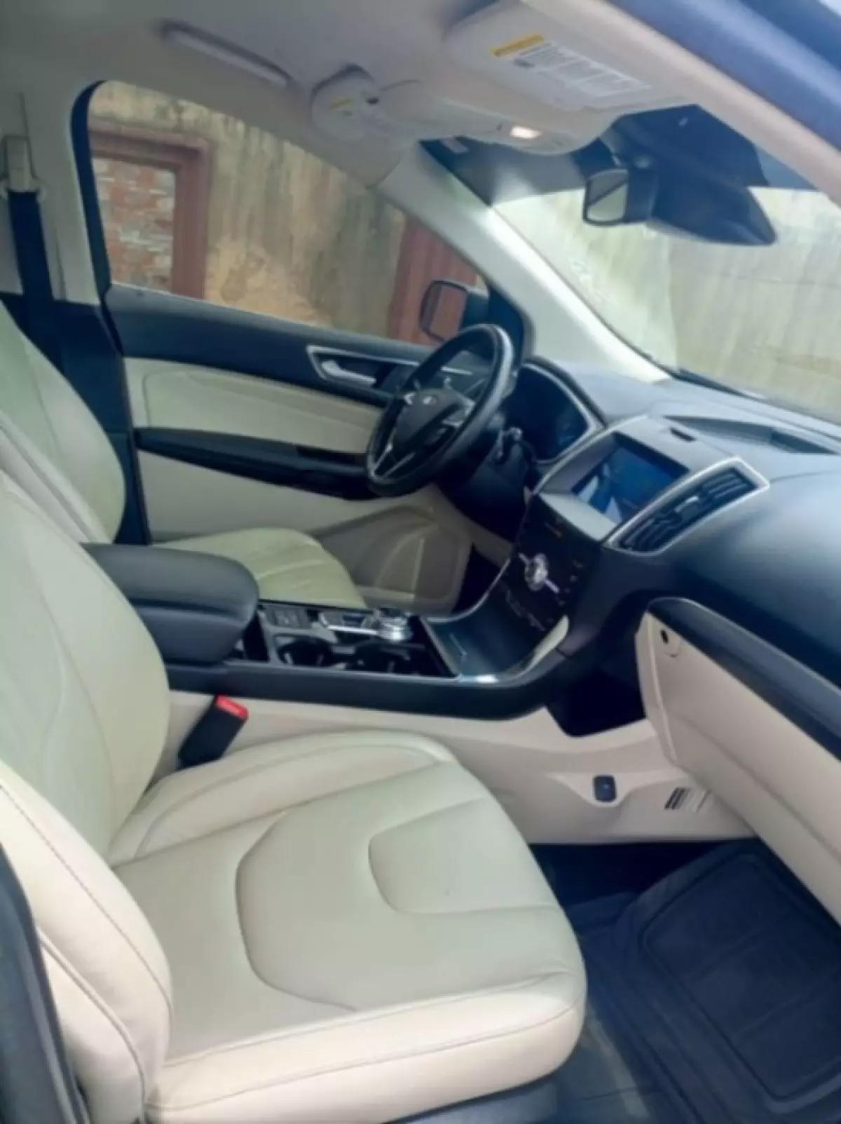 interiorFront