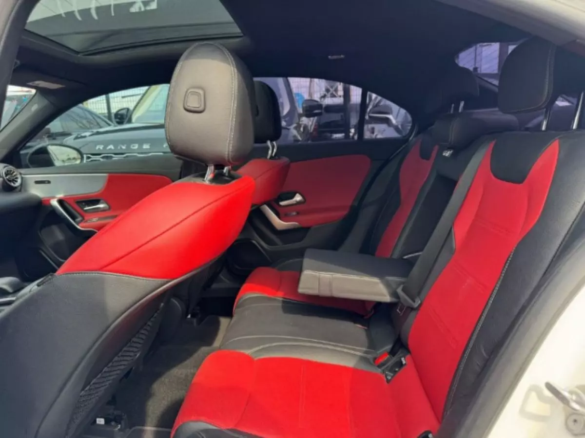 interiorBack