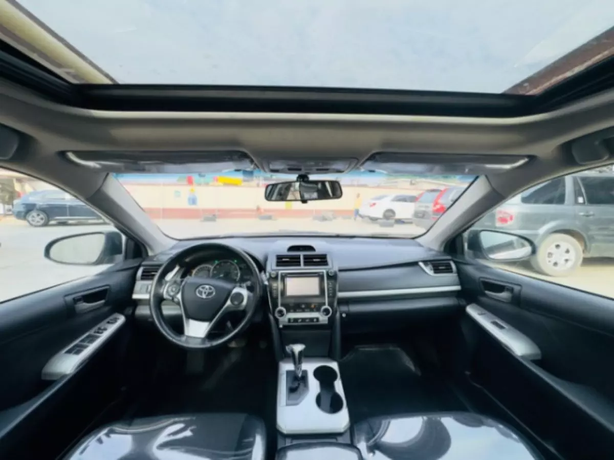 interiorFront