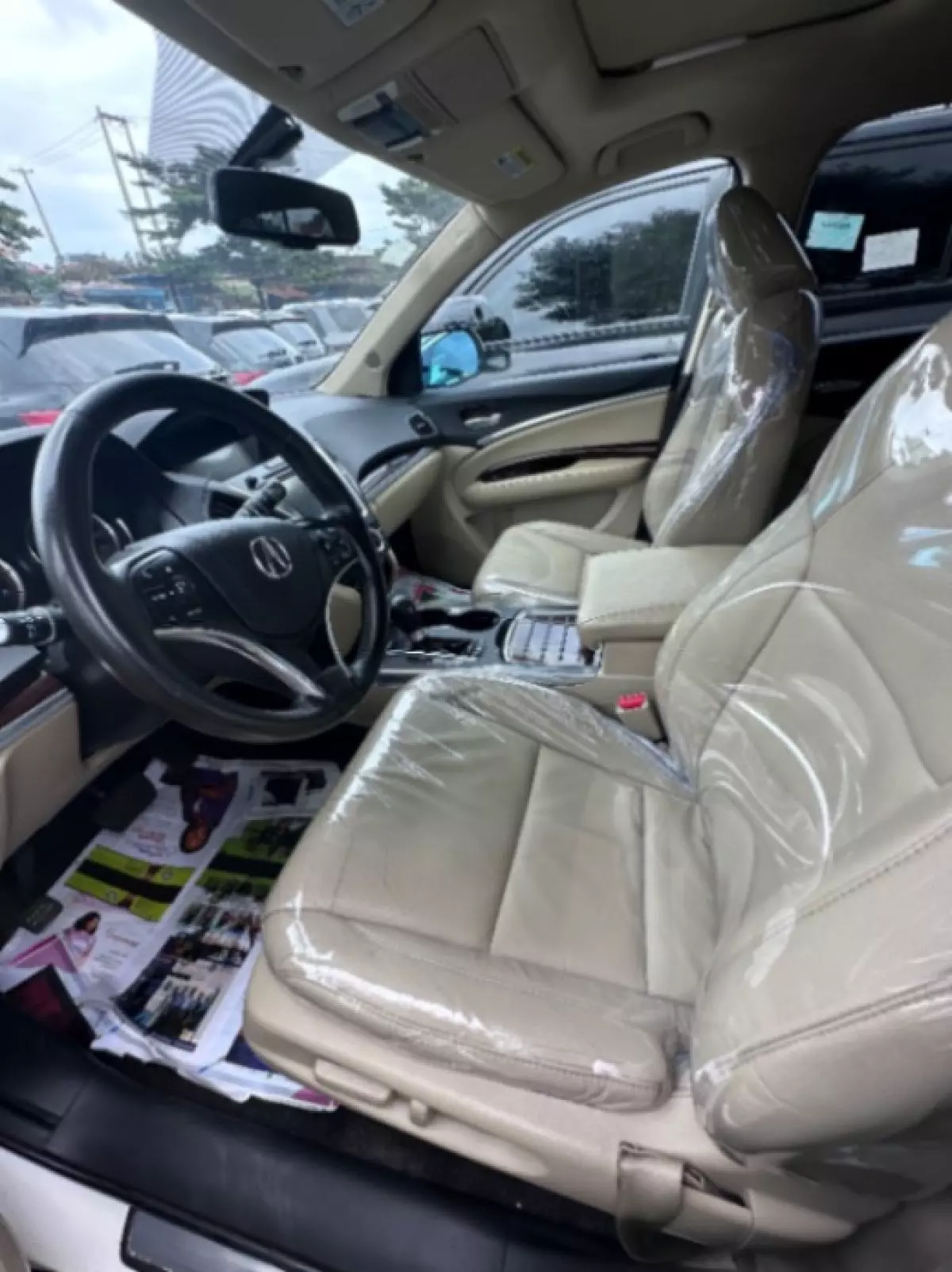 interiorFront